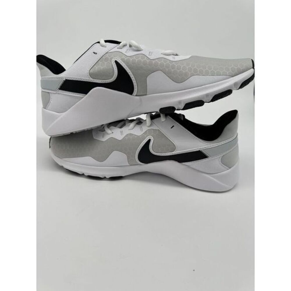 Nike men's legend‎ essential 2